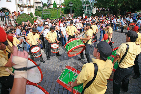 Espetáculo de Bombos